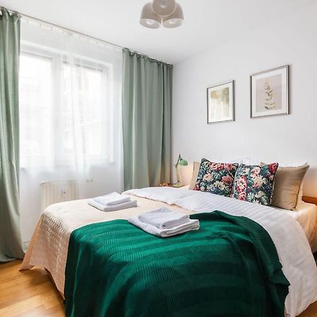 Elektoralna 12A - Colorful Apartment With Balcony By Noclegi Renters Warsaw Luaran gambar